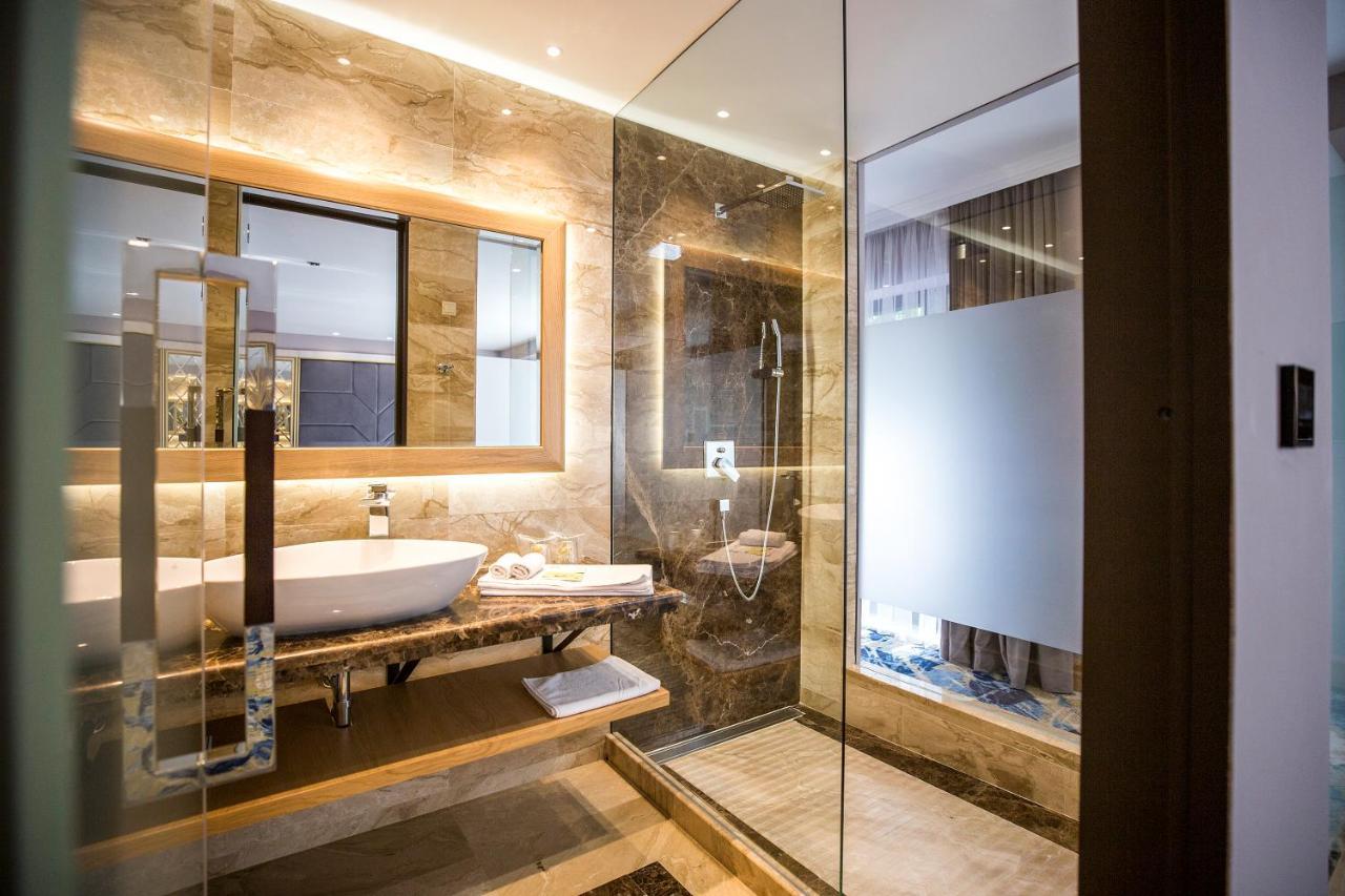 A Hoteli - Hotel Park Vrnjačka Banja Eksteriør bilde Bathroom